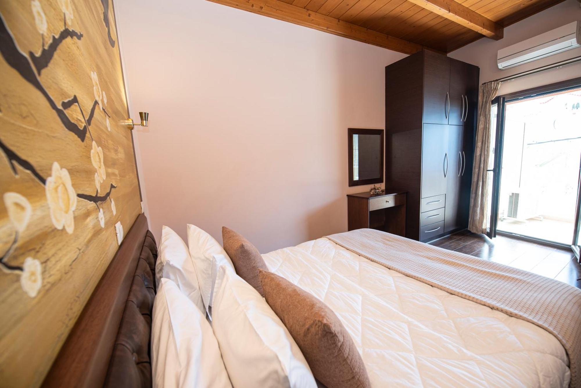 Ostrella Hotel - Luxury Rooms Mýtikas Exterior foto